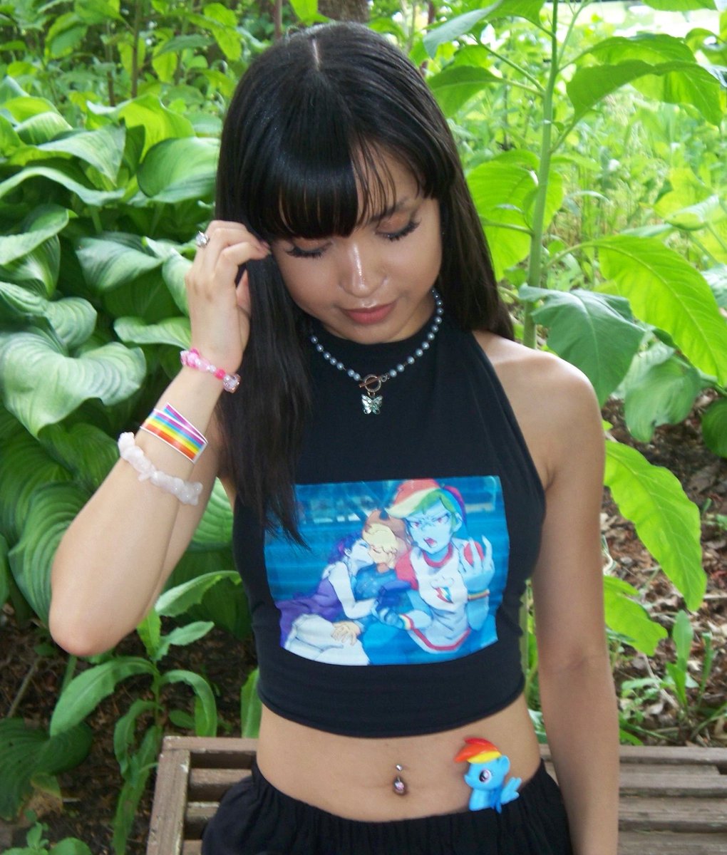 Sweetjasie's tweet photo. wore this to #pride https://t.co/hSK8eoNoiS