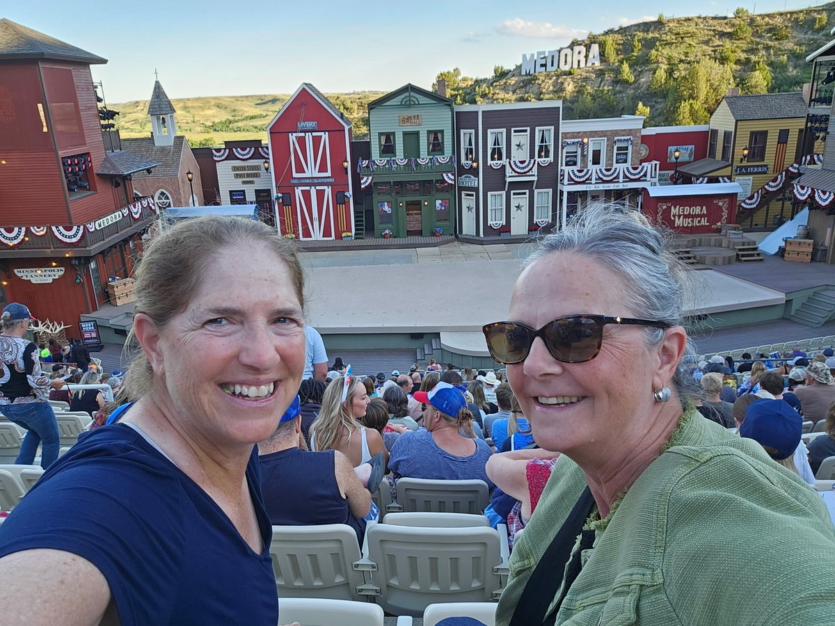 Coach_Beckie's tweet photo. Thanks for the great trip #Medora #Ladieshorsecamp https://t.co/jERnCsxp2M