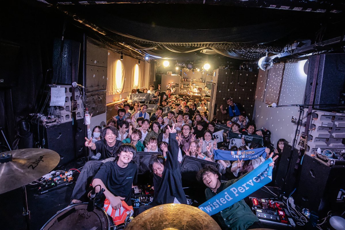 utsuro_tanuki's tweet photo. 【 Thank you‼︎ 】

2026.06.07 調布Cross

utsuro-tanuki pre.
『たぬフェス2026』 DAY3

ー set list ー
01.ノイズ
02.unnatural?
03.深夜徘徊
04.レソロジカ
05.夏のせい
06.言えない
En.遺書
En.2 終末論

最高な3日間をありがとうございました‼️

これにて たぬフェス2026 閉幕。

📸by @kh_c__ https://t.co/SMjRKlF1mC