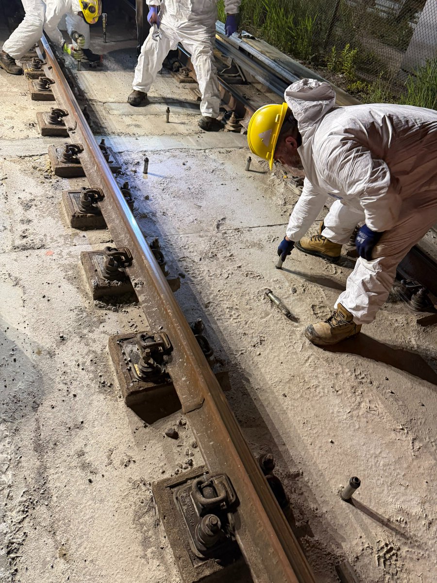 TTCNewsroom's tweet photo. #TTC Line 1 update: concrete pour north of Yorkdale is complete. Crews are moving along the line with additional track work to remove slow-speed zones. This is critical state‑of‑good‑repair work to keep service safe and reliable. https://t.co/XvFP5sILfN