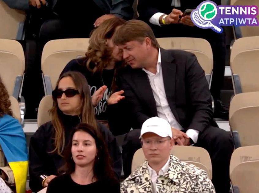 Panchenko_X's tweet photo. While ukrainians suffer, hundreds of millions of dollars been stolen from Ukraine’s energy sector - the head of the ukrainian Parliament’s energy committee Andriy Gerus is chilling at Roland Garros.

 How much is the ticket? https://t.co/GtDIplrM51
