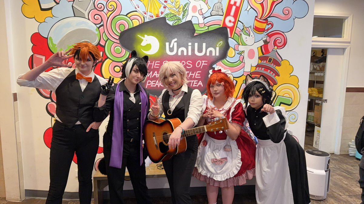 sunlightspells's tweet photo. Had an awesome time at #HSOshikatsu_CHICAGO yesterday celebrating our beloved HOLOSTARS. 

Thank you @oshikago for hosting—we really enjoyed spending time with everyone! Otsustars!🌟

#ホロスタ7周年 #HSOshikatsu https://t.co/I0pOMhZztz
