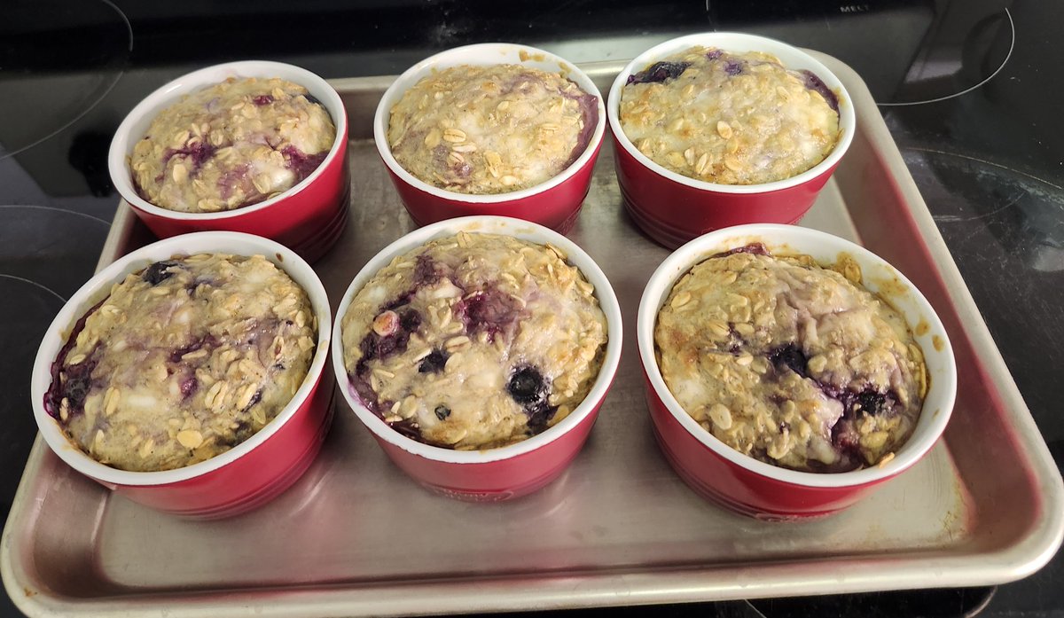 Panacea25's tweet photo. Baked oats https://t.co/qSDXRCEHjV