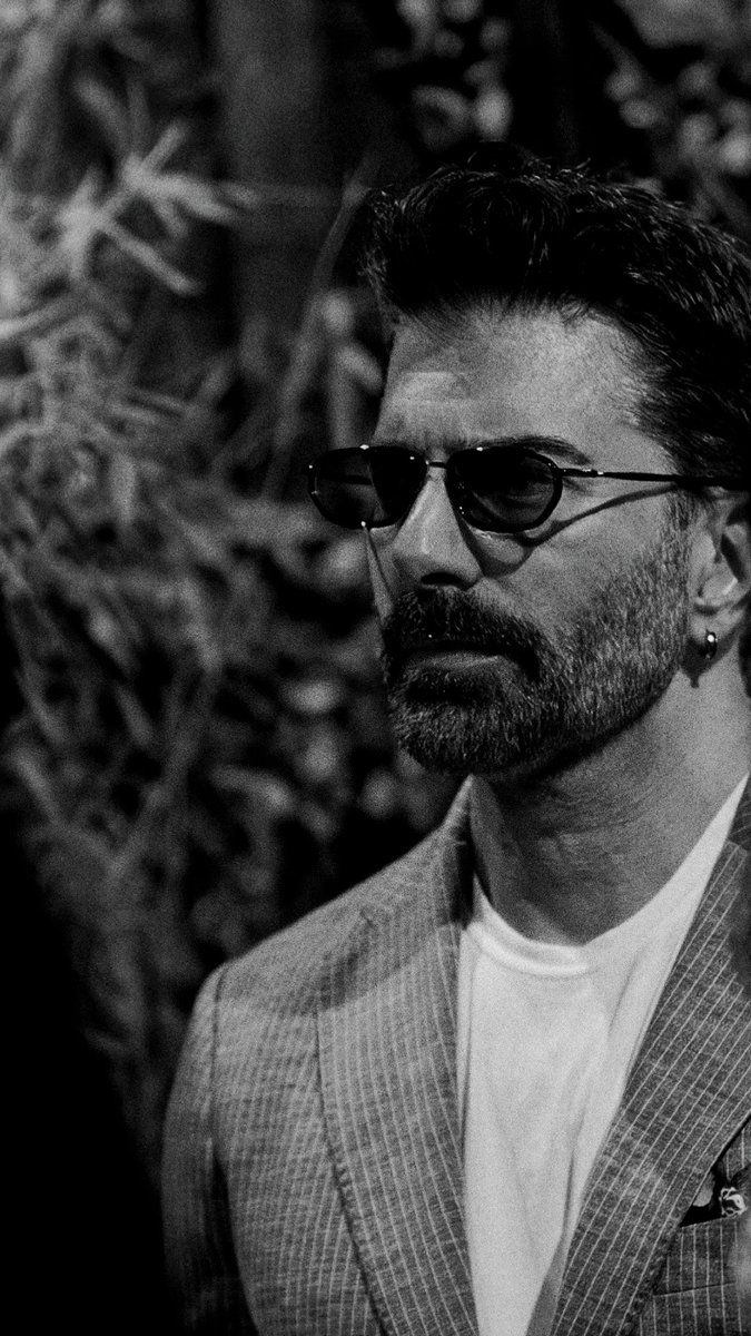 cenktorunedits's tweet photo. #CenkTorun Karizma 🖤✨ https://t.co/D8ZR78pY3Y