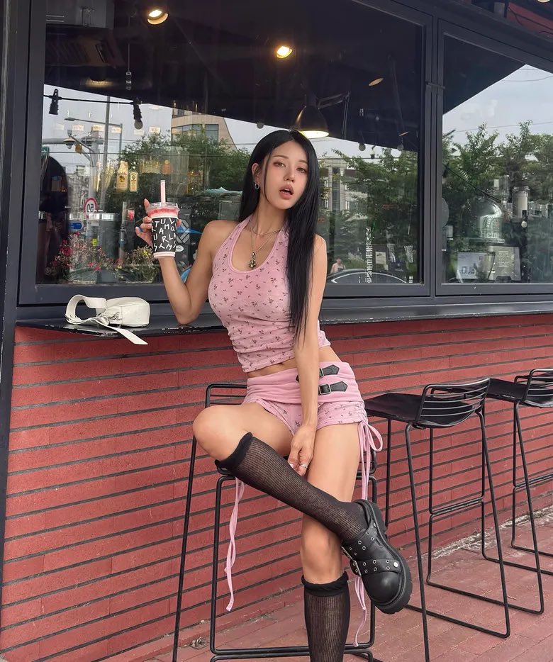 9August_'s tweet photo. no extra touch https://t.co/wyqYTnOZuN