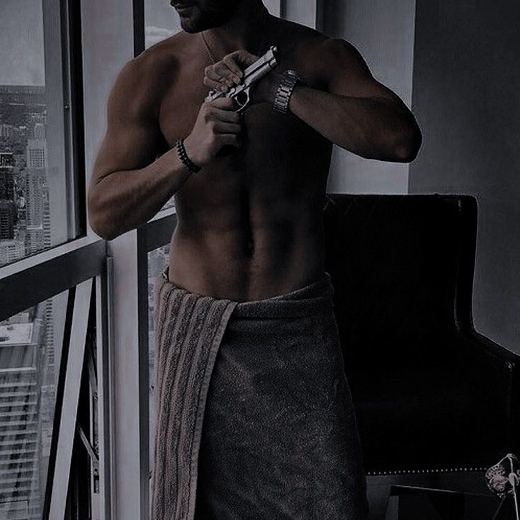 molded_one's tweet photo. #SeductiveSunday https://t.co/5cQzs44tbg
