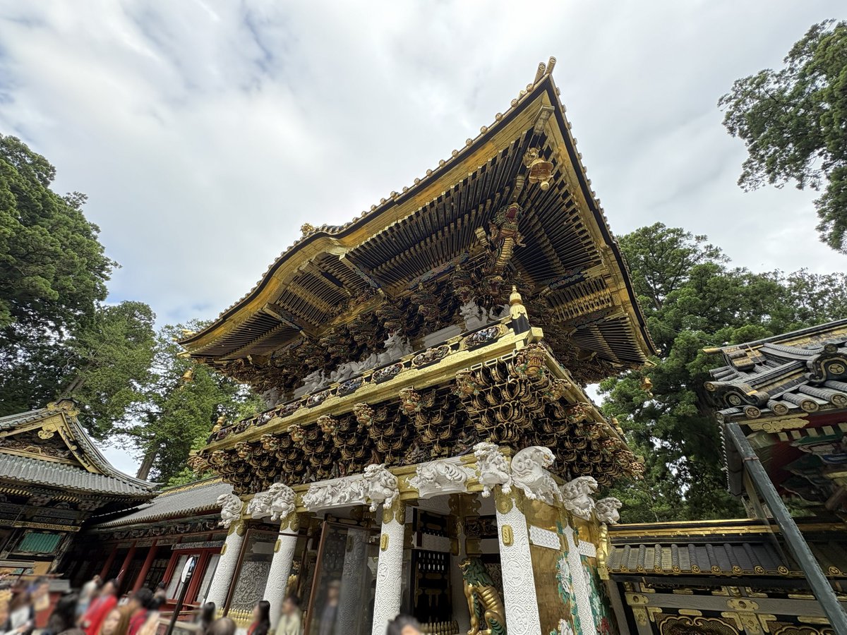 jopsia's tweet photo. 栃木県日光市の日光東照宮（1617年創建）は、江戸幕府初代将軍徳川家康を神格化した、東照大権現（とうしょうだいごんげん）を祀る神社である。陽明門（1636年造替）は、日光東照宮を代表する建造物であり、豪華絢爛で見栄えが一番良いと思う。 https://t.co/Ev5tsOyE3P