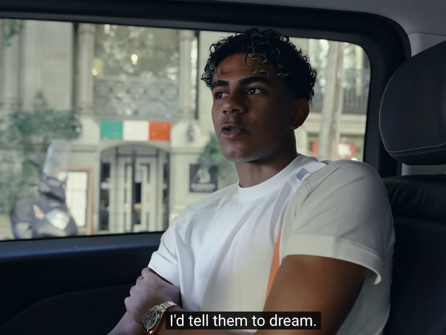 TouchlineX's tweet photo. • What advice do you have for someone who wants to be a footballer?

🚨🗣️ 𝗡𝗘𝗪: Lamine Yamal: "I would tell them to dream. Just like you can debut at 16, you can debut at 27." https://t.co/RZzp71iHsI