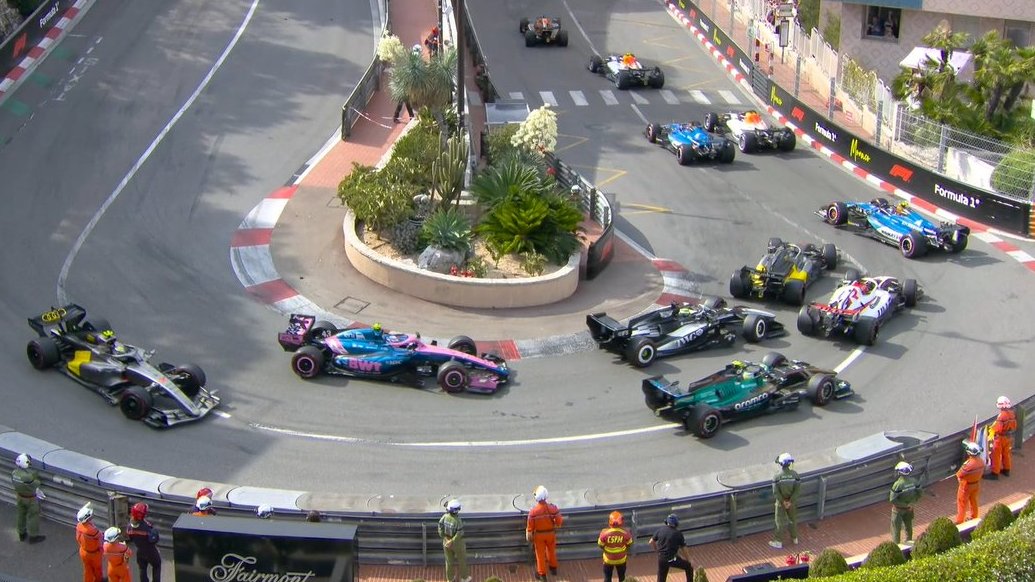 F1racing's tweet photo. LAP 71 

Hulkenberg passes Sainz in the hairpin and SAINZ OUT!

He gets tagged into the wall!

#F126MCM #MCM #Formula1 #MonacoGP #F1live #MonteCarlo #KA12 #LH44 #TeamLH #IH6 #GR63 https://t.co/Jd85zKSSs3