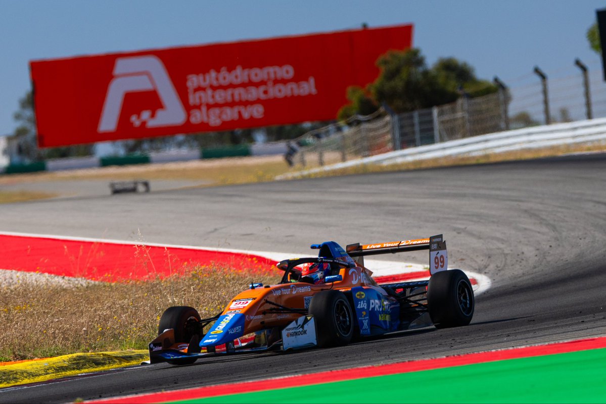 A14Management's tweet photo. 🇵🇹  @Eurocup_3 
📍 @AIAPortimao 
🛞 @ReneLammers3 @OfficialMPteam 

RACE 2 RESULT • P10

📸 Fotocar13 
#a14management #renelammers #mpmotorsport #eurocup3 #autodromodoalgarve https://t.co/MCGaiW3ldk