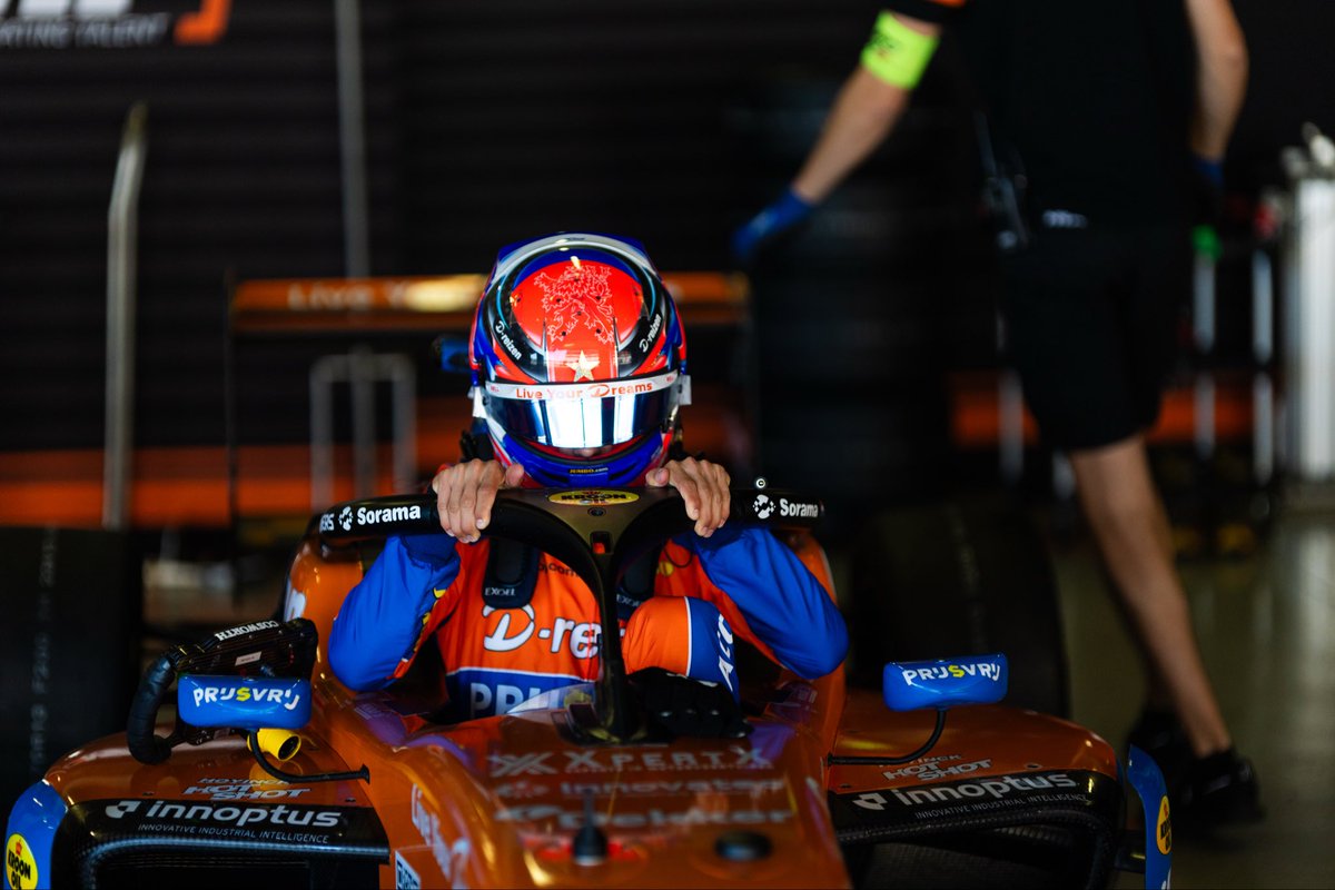 A14Management's tweet photo. 🇵🇹  @Eurocup_3 
📍 @AIAPortimao 
🛞 @ReneLammers3 @OfficialMPteam 

RACE 2 RESULT • P10

📸 Fotocar13 
#a14management #renelammers #mpmotorsport #eurocup3 #autodromodoalgarve https://t.co/MCGaiW3ldk