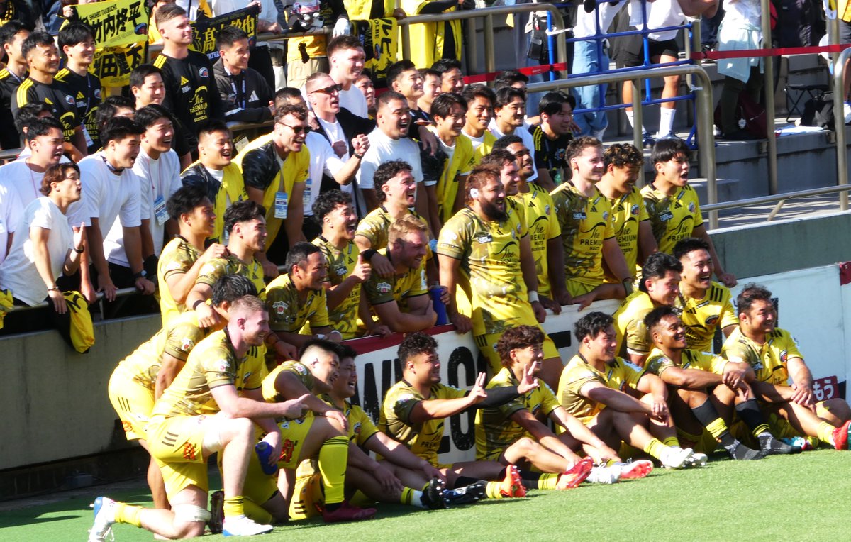 e2n2's tweet photo. コベルコ神戸スティーラーズ、
優勝おめでとうございます🎊
スピアーズ、、惜しかった😿でも
今年も決勝戦でいい試合を観ることができて
嬉しかったです😃

３位のワイルドナイツ、４位のサンゴリアス
いい雰囲気の終り方で観ていて気持ちよかった😃
皆様お疲れ様でした
＃リーグワン
＃プレーオフ https://t.co/SDZaNHFeRi