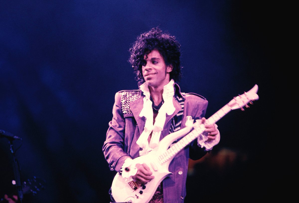 ComplexMusic's tweet photo. Happy heavenly birthday to Prince ☔️ 

He would’ve turned 68 today https://t.co/7RGy0oinBd