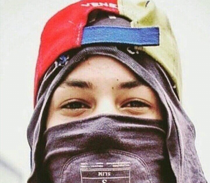 VR_VzlaLibre_3's tweet photo. NEOMAR LANDER
ASESINADO el 7 de junio del 2017.

Neon fué un GUERRERO de la RESISTENCIA. Él luchó por la LIBERTAD de Venezuela.

Hoy se cumplen 9 años de su asesinato. DEMANDAMOS JUSTICIA. https://t.co/udoYLo93ts