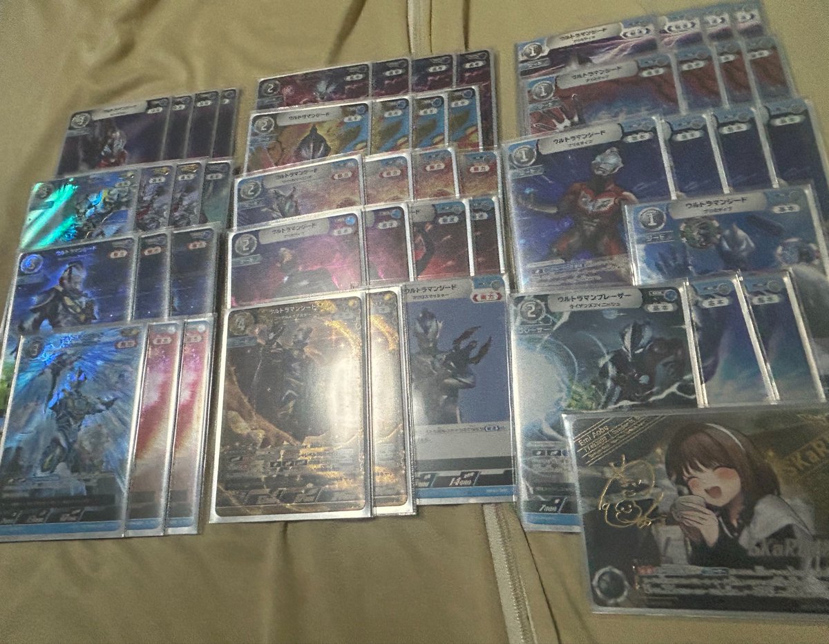 askach1107's tweet photo. 龍皇亭ギャラクシー
参加者10名
ジードブレーザ
一回戦ティガブレ❌
二回戦ゼットセブンガー⭕️
三回線ロッソブル⭕️
トナメに上がれず、一回戦目以外は上手く回ってくれたので、今月参加予定のギャラクシーが4回あるのでそれまでにはタイガを手に入れたいと思います。
#ウルトラマンカードゲーム https://t.co/lQZ41c7sxl