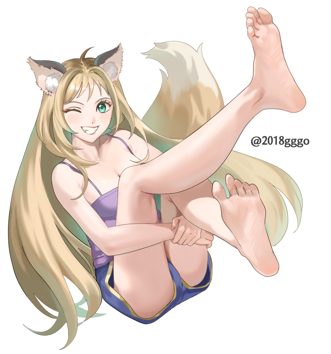 2018gggo's tweet photo. きつねちゃん🦊 https://t.co/2baWpM69iO