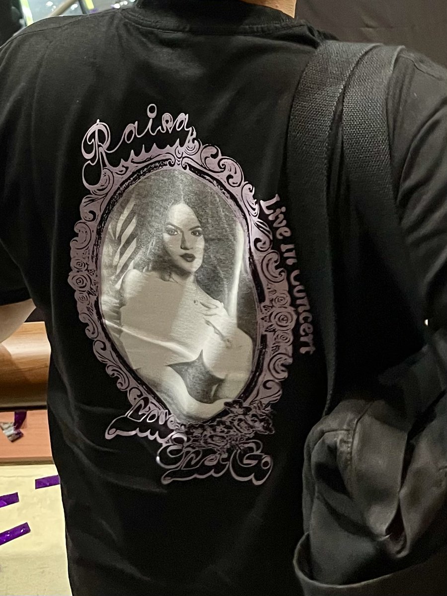 guiltymeeee's tweet photo. Also got my own merch #fansberat https://t.co/3U9L1cByqF