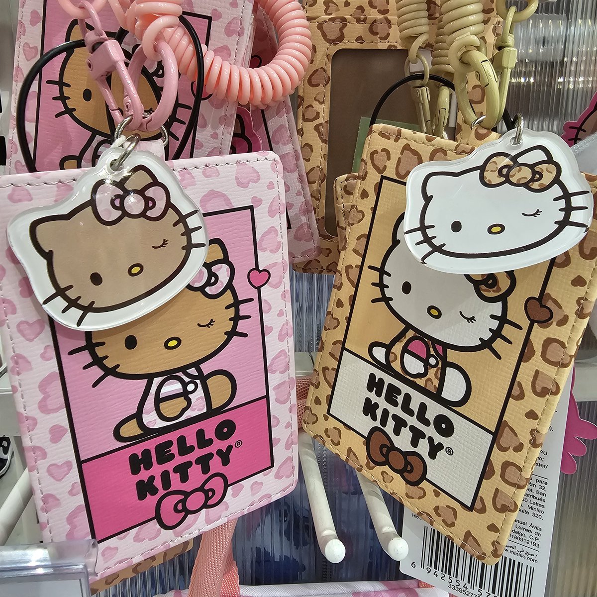 guknuit's tweet photo. need to put saruharuz photocards on these holders https://t.co/vebZO6CmtM
