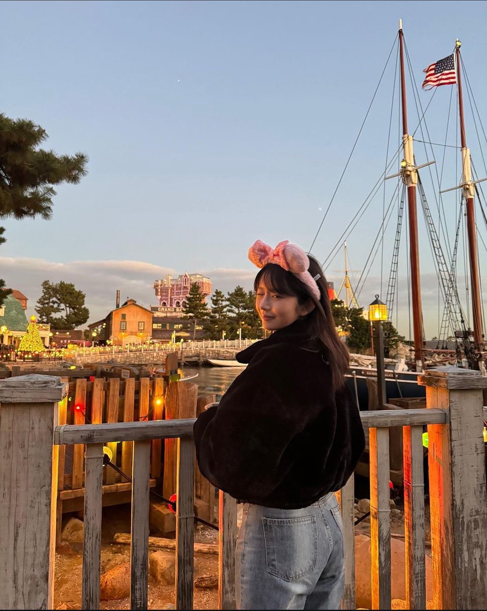 YUTA58498825's tweet photo. ディズニーレイちゃんの彼女感えぐいのよ､､､ https://t.co/DySEAn18wX