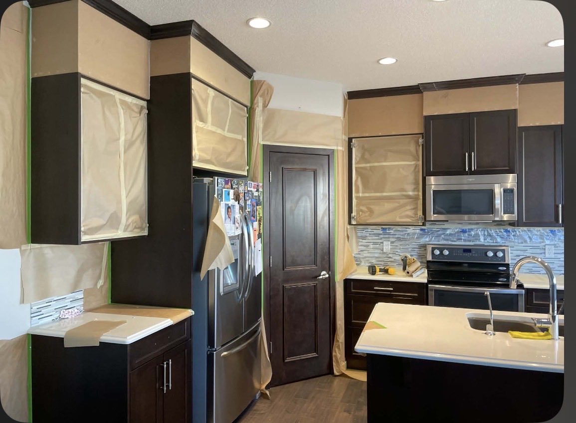 painter_calgary's tweet photo. Besoin d'une peinture impeccable ? Munk D Inc se déplace dans TOUTES les villes &amp;TOUTES les maisons au Canada ! Du design intérieur aux finitions extérieures, nous garantissons une qualité premium.Transformez votre espace. Écrivez-nous en DM ou appelez !#ServiceDePeinture #Canada https://t.co/zvVujRGI4B