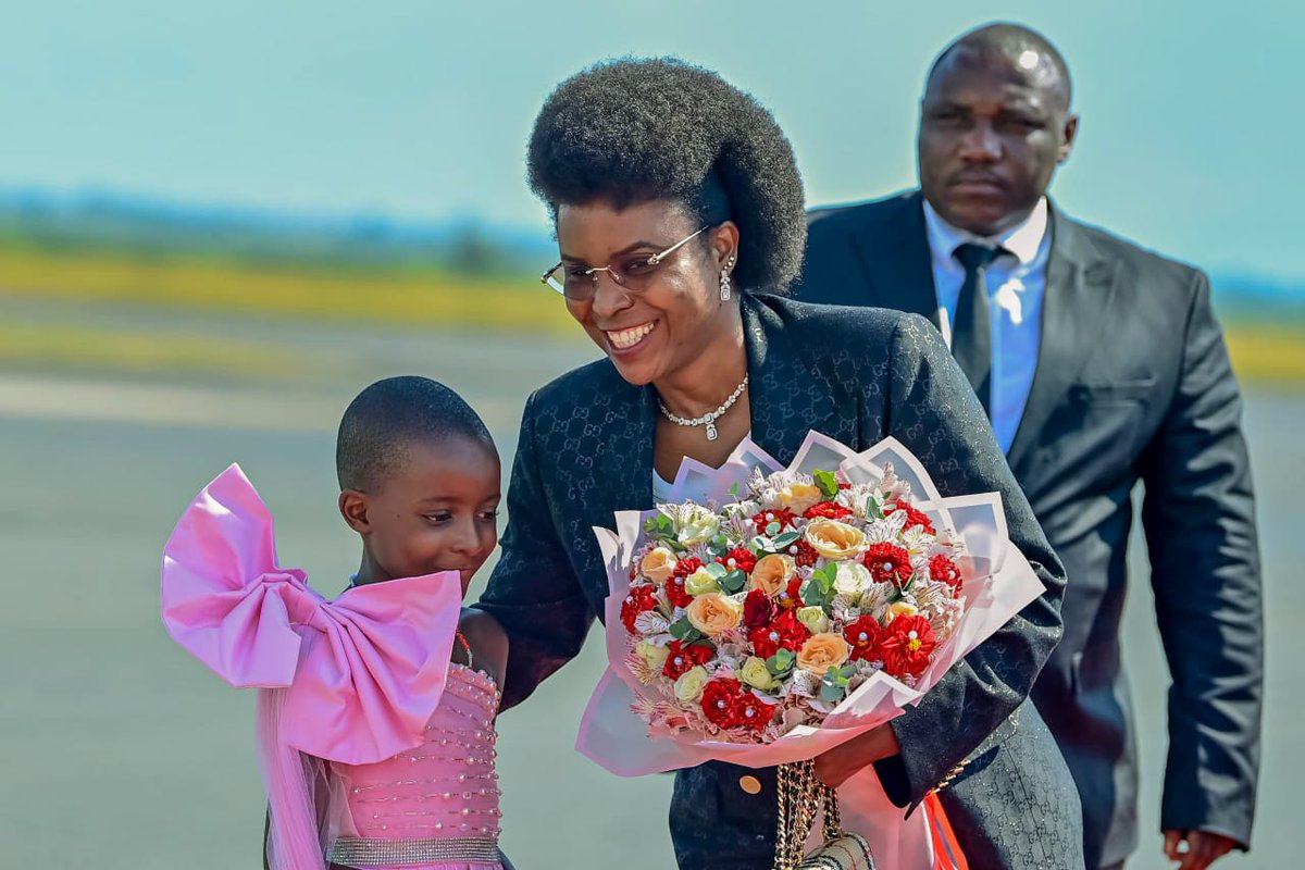 OPDD_Burundi's tweet photo. La Première Dame de la République du Burundi, S.E. Angeline Ndayishimiye @Burundi1stLady, est rentrée , ce 7 juin 2026 en provenance de la République #Türkiye, où elle avait pris part aux activités du Forum Zéro Déchet tenu à #Istanbul. https://t.co/u2pZcPY6sh