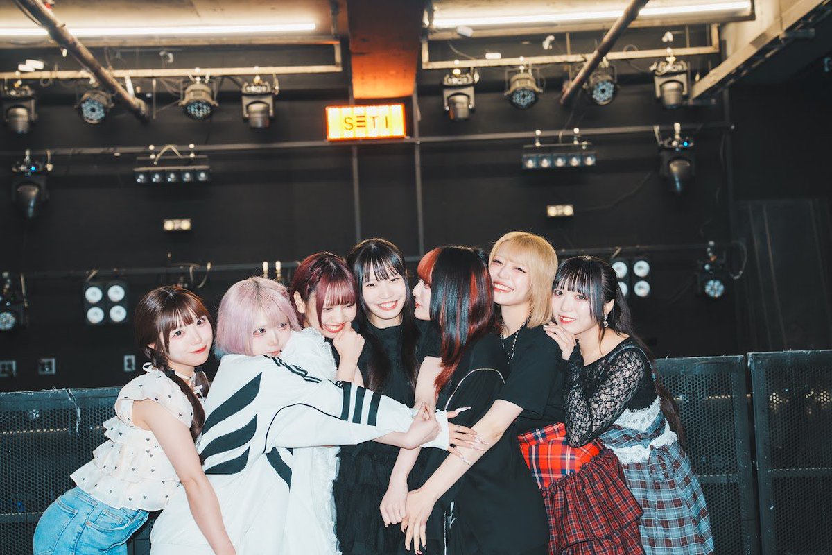 xinxin_official's tweet photo. ／
 韓国遠征-DAY2-📸
＼

本日は📍韓国・SETi LIVE HALLにて
☀️『 SETi FES vol.34 』
🌙『 ジエメイONEMAN LIVE in KOREA 』
の2公演に出演✨
ジエメイさんのワンマンライブのオープニングゲストとして出演させていただきました💎✨オープニングのXINXINからアツいフロアを一緒に作ってくれて韓国での素敵な思い出の1つとなりました❤️‍🔥

初韓国2日間ありがとうございました✨

次回、XINXINライブは6/10(水)📍東京・恵比寿LIQUID ROOMです❣️
ご来場お待ちしております🌈
📸：@ta2non