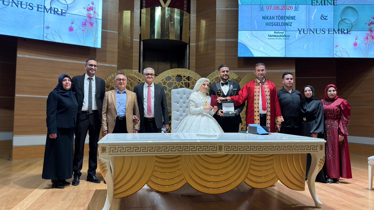 av_hasanteke27's tweet photo. Cumhurbaşkanımız @RTErdogan , Büyükşehir Bel. Başk. @FatmaSahin nin de selam ve hayırlı olsun dileklerini ileterek vatandaşlarımızın mutlu günlerinde yanlarında olmaya devam ediyoruz.
@RTErdogan @mustafademir @abuyukgumus @aliihsanyavuz54 @FatmaSahin https://t.co/Z70ISsfkAK