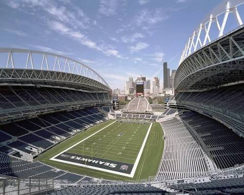 RedC_t's tweet photo. I beg to differ. America absolutely has good stadiums. https://t.co/DrdIIoljhP