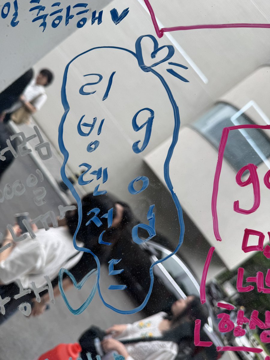 god0113_5pyask's tweet photo. 20260607일요일🩵팬지오디 10000파티 11

자랑스럽다. 우리 다섯남자 오빠들!!

첫째 오빠🩵#박준형
둘째 오빠🩵#윤계상
셋째 오빠🩵#안데니
넷째 오빠🩵#손호영
막내 오빠🩵#김태우

#지오디 #g5d #리빙레전드~ing

#지오디하길_잘했지_팬지오디도_10000나고 
#지오디파티_아니고_팬지오디파티 https://t.co/Y3Azwt9GxR