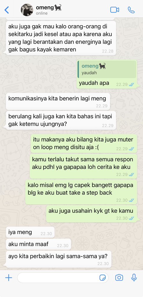 firesignsclub's tweet photo. when an overthinker girlfriend meets the avoidant one but also an understanding boyfriend,

ohyul one tweet au https://t.co/OKbLf6i5s0