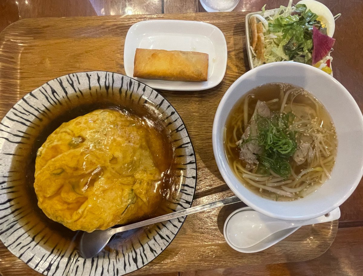 a4869_n's tweet photo. れいと来々軒でランチからのアポロンでプリンパフェ食べて大仏山お散歩。食べて歩いて素晴らしい流れ♡ https://t.co/QzqVSpzOMZ