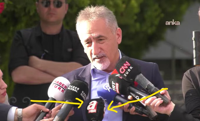 zelyakar's tweet photo. @drmadiguzel Demin gördüm, görmeyen kalmasın diye ekliyeyim dedim.
Yine tutulmayan mikrofon... https://t.co/ifpapolpnt