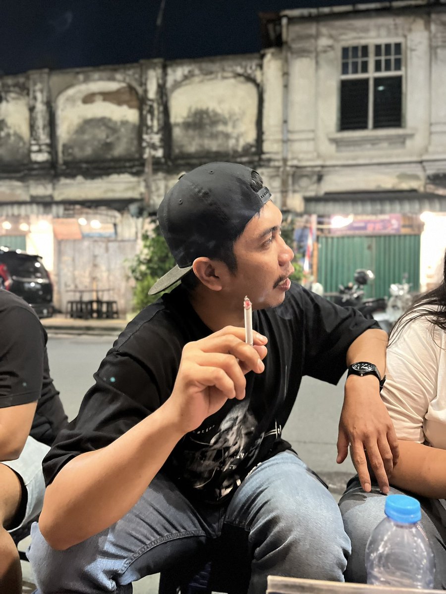 taedyw's tweet photo. met ultah ya omm rata kanan👹
@kalengtauco https://t.co/KNMS7nCsjQ