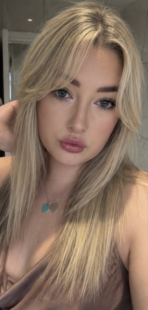 𝓒𝓱𝓵𝓸𝓮 tweet media