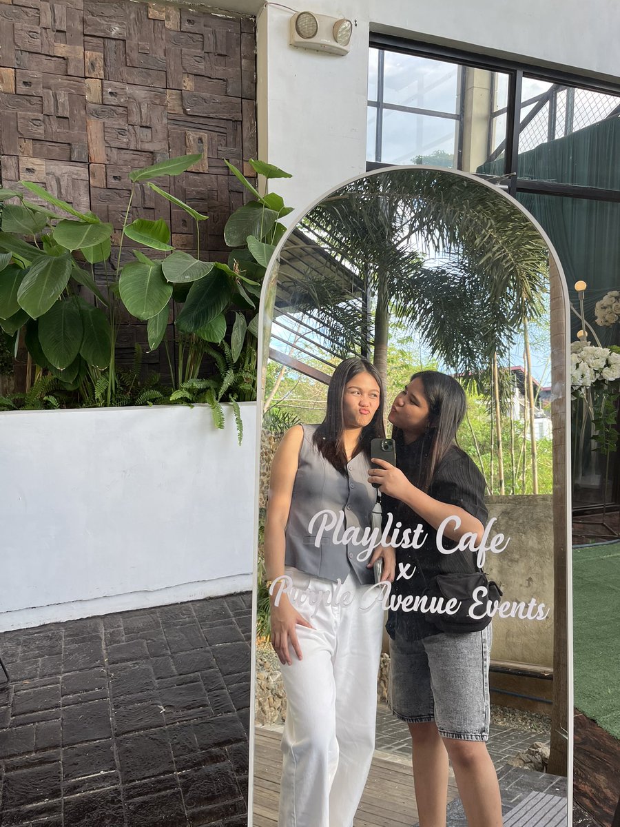 aocakes_'s tweet photo. @lhyca_aces My safe place👩‍❤️‍💋‍👩 https://t.co/WRLPmOSmxU