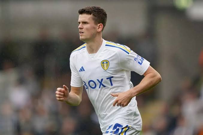 legendsofleeds's tweet photo. Best of luck to Sam Byram who will leave Leeds United upon the expiry of his contract this month.

Always reliable, ever dependable and has never let our club down 🔵🟡

#lufc #leeds #leedsunited #leedsleedsleeds #leedsfans https://t.co/7MuWCbn0RZ