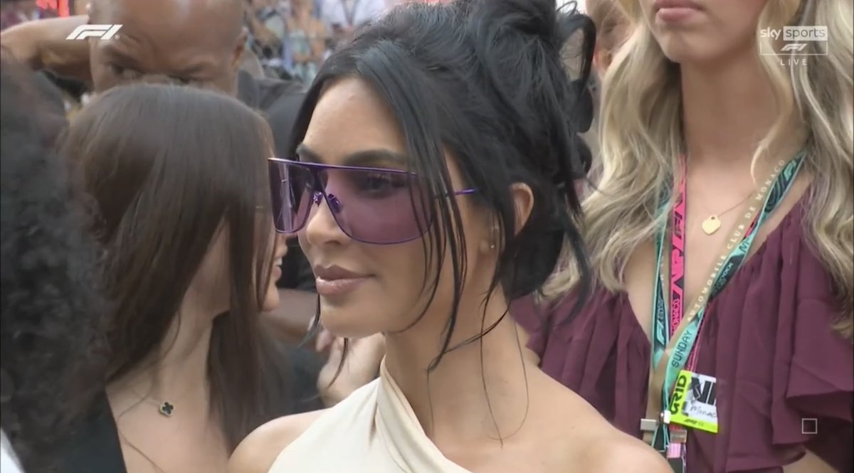 rayontrack's tweet photo. kim kardashian watching lewis hamilton podium 👀🏆 https://t.co/T6Oz2buuoN