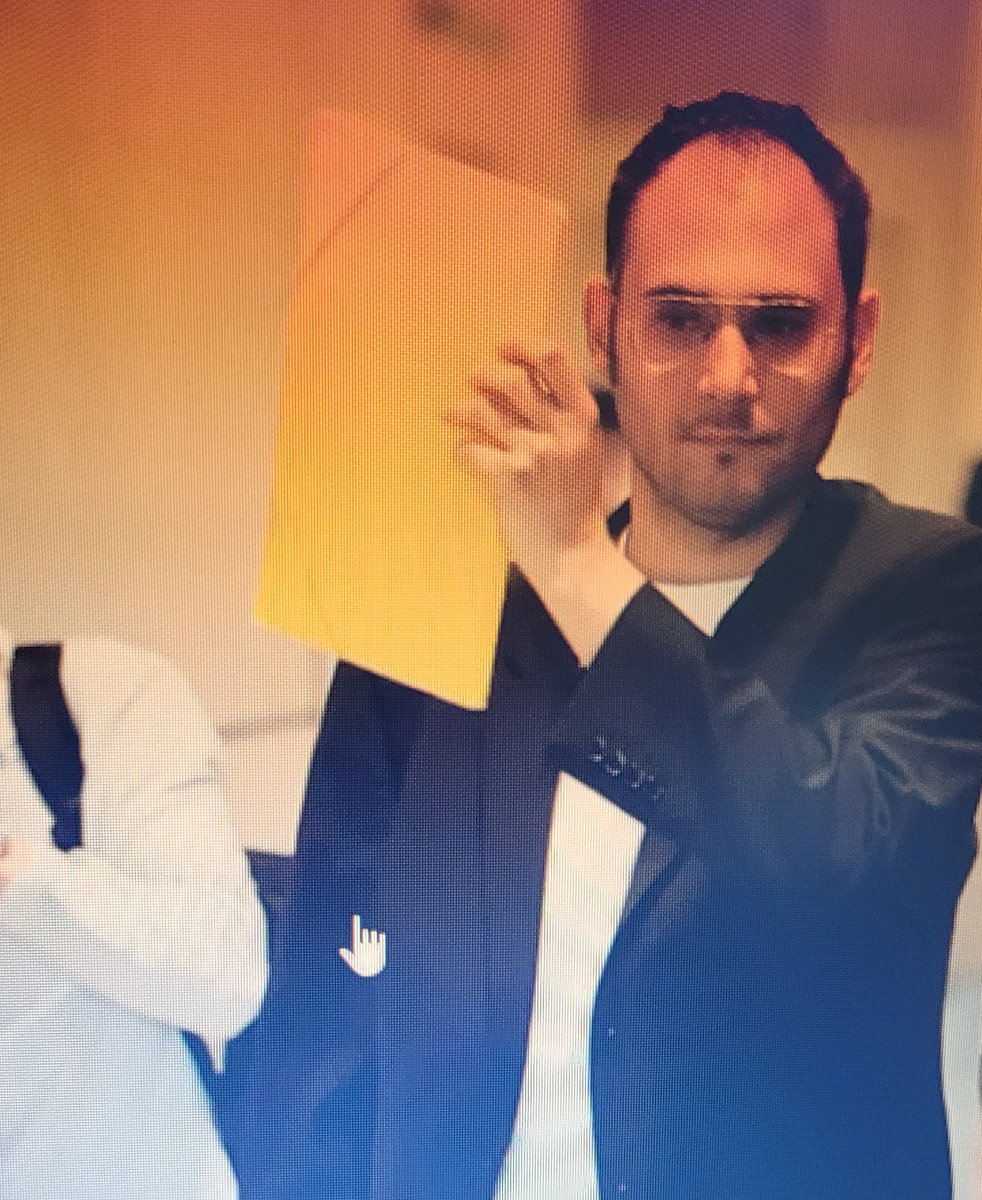 LebretonPi43316's tweet photo. Voilà son visage, il s'appel david geoffroy, agresseur sexuel sur des enfants, dans le périscolaire à Paris. https://t.co/b0WhGD0aEq