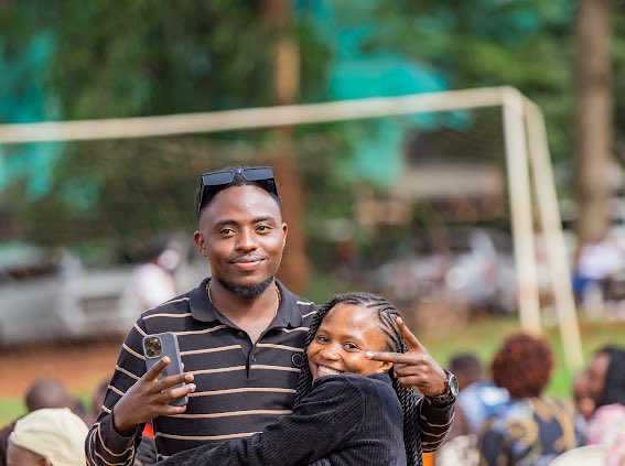abakasingye's tweet photo. Them: Why do you go to @MavockLeague yet you don’t know how to play football.
Rapture: me I go there to get clients 

👇👇Also Rapture with clients 😂

#MavockleagueSn2 
#tushumekyamuhunga https://t.co/nRtEHaGG4y