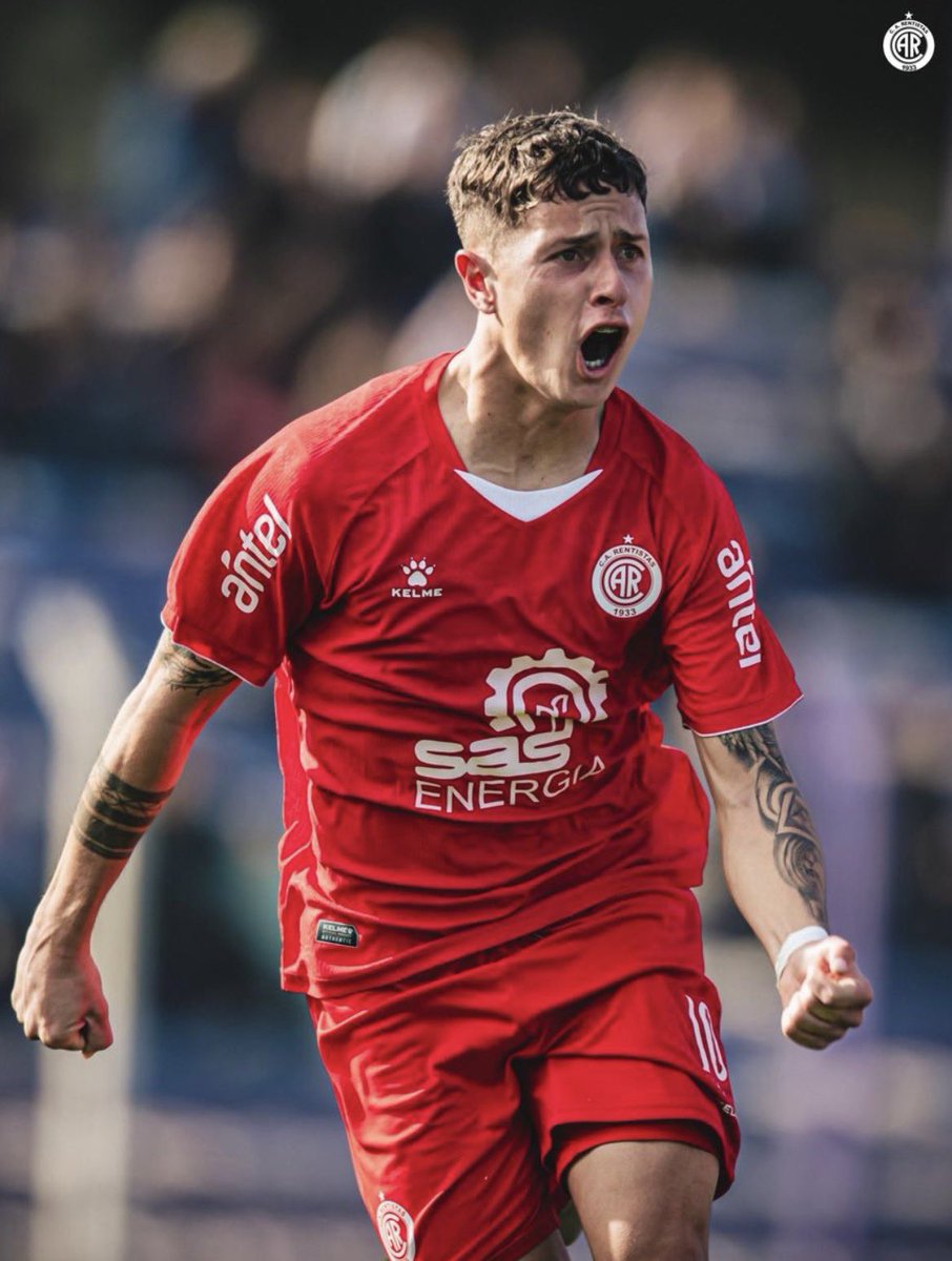 MundoPedrense's tweet photo. Jean Martinez (22) 💎, TRAER.

El "10" de @RentistasSad , la está rompiendo toda en la B. Rápido y tiene lo que le falta al club. Una gambeta inagotable, seria una gran alternativa ante una inminente salida de Lago. @JuventudUy hay que apostar acá!
@Marcelofigoli https://t.co/rGMSUrkbFJ