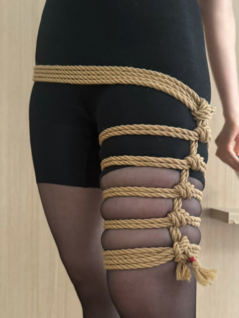 Redshibari_'s tweet photo. #练绳日记

中午的练习视频删了，留着自己体会 https://t.co/JTH5v3bo1V