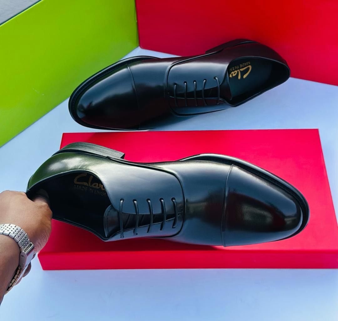 sachemchoiceszw's tweet photo. We do men's wear, 
- shoes readily available,
- suits, shirts &amp; accessories available on order.

https://t.co/NLtR5Z31rL

Your choice matters!

@redmarketsunday @iMisred @te_hub
#redmarketsunday #happytrading #shoesaddict #shoesharare #shoesoftheday #formalwear #timberland #CAT https://t.co/RLuXJy8sAc