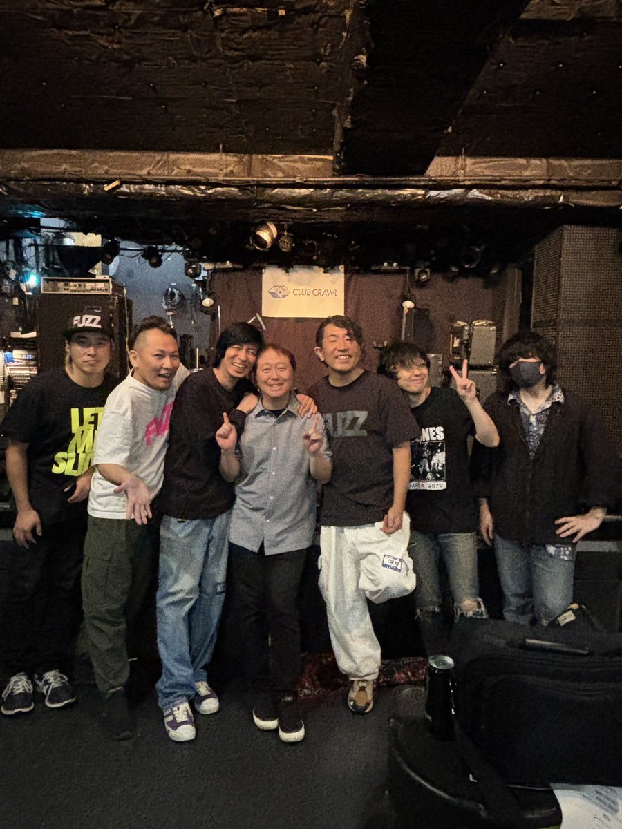 daiokumura's tweet photo. あー楽しかった！

生きてる限り
それでいいし
それの連続だ
ってことよ

そんなてきとーに真実味を付与するために
俺たちには今夜も爆音が必要だったってことでしょ？

チューニング合わない仲間たち
今夜もありがとう

あー楽しかった！ https://t.co/MTGJYNx932
