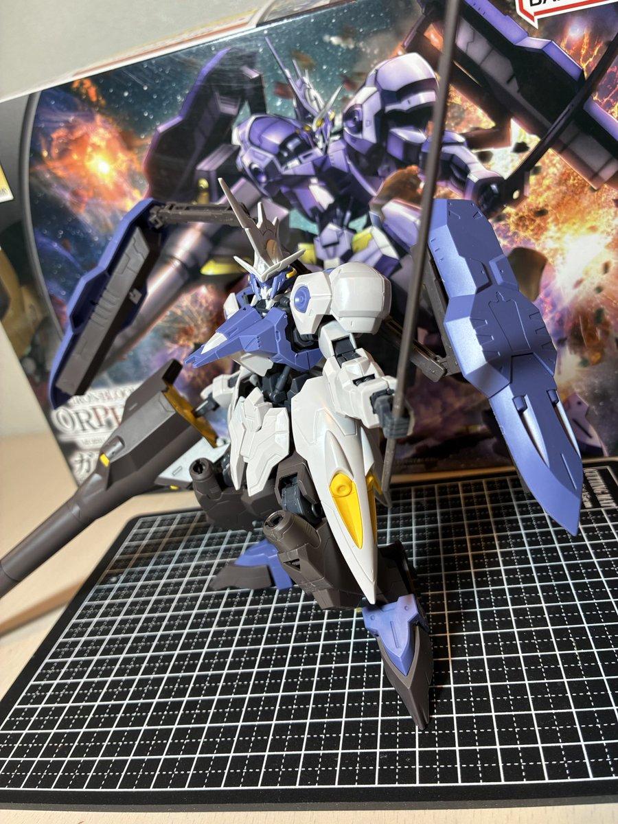108ManTenpaR's tweet photo. 最近のガンプラ
#ガンプラ　#ガンダム　#初心者
#筆塗り　#仮組　#ユニコーン
#鉄血のオルフェンズ https://t.co/rnuG4eQRUJ