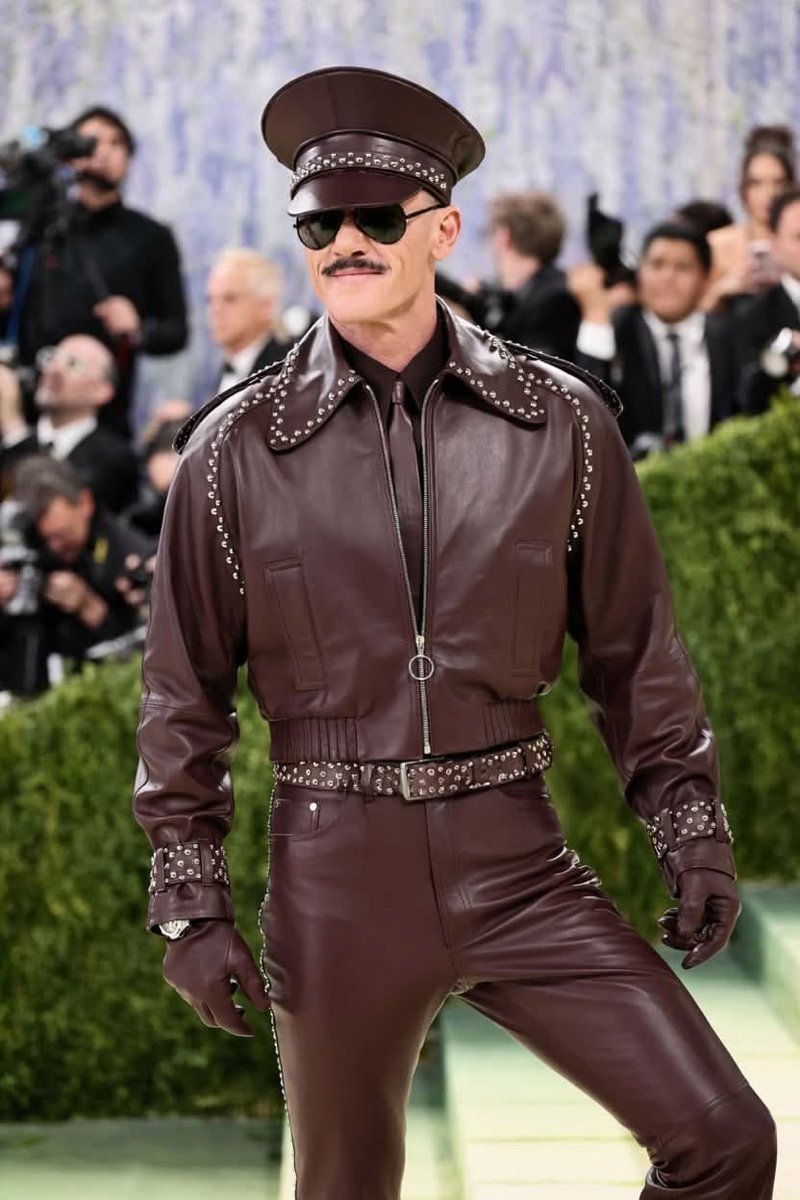 mariolcyrus's tweet photo. Luke Evans #brownleatherjacket #leatherjacket #jacket #brownjacket #fetish #leatherjacketfetish #leather #leathermen #leatherman #instagram #men #clothes #menclothes https://t.co/ChlyFjxSR1