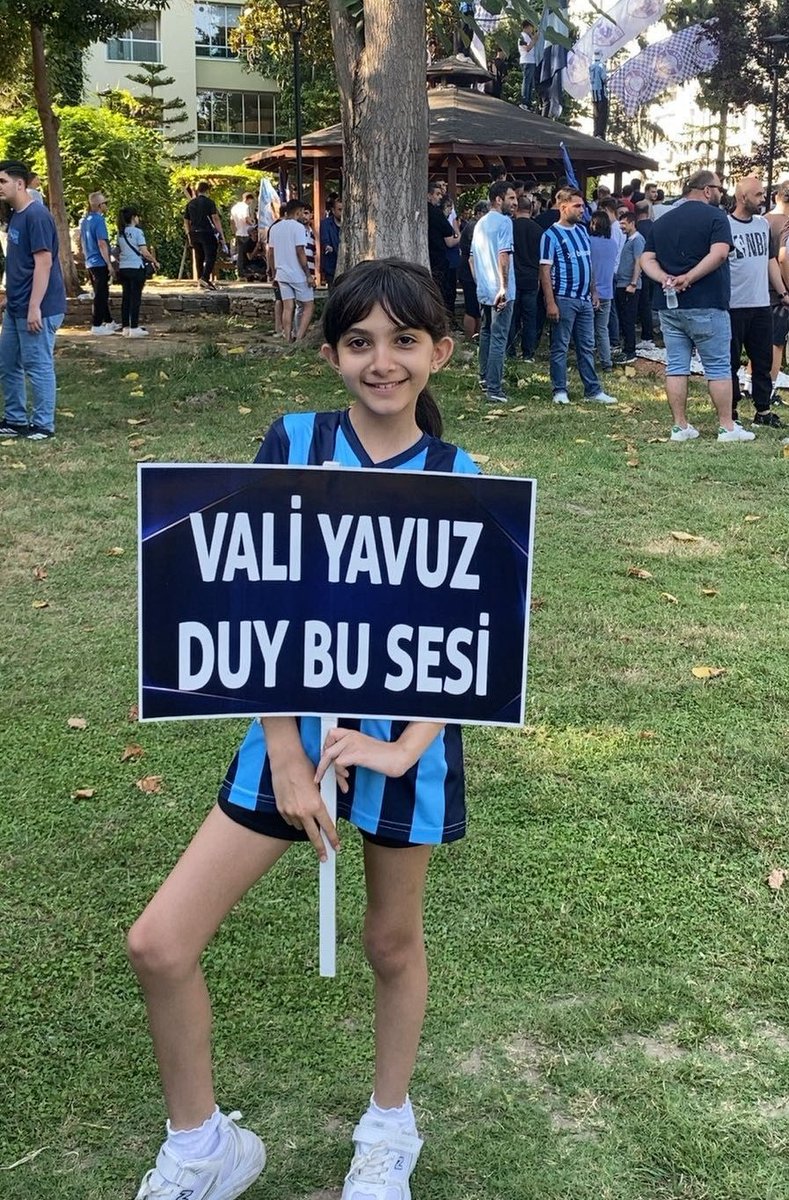 kadirokuroglu's tweet photo. Bu pankartı taşıyan sadece bir çocuk değil...

Adana Demirspor sevdasıyla büyüyen bir nesildir.

Sayın Valimiz, bu sese kulak verin.

Adana Demirspor sahipsiz değildir!

@valiyavuz https://t.co/0TxovMrUik