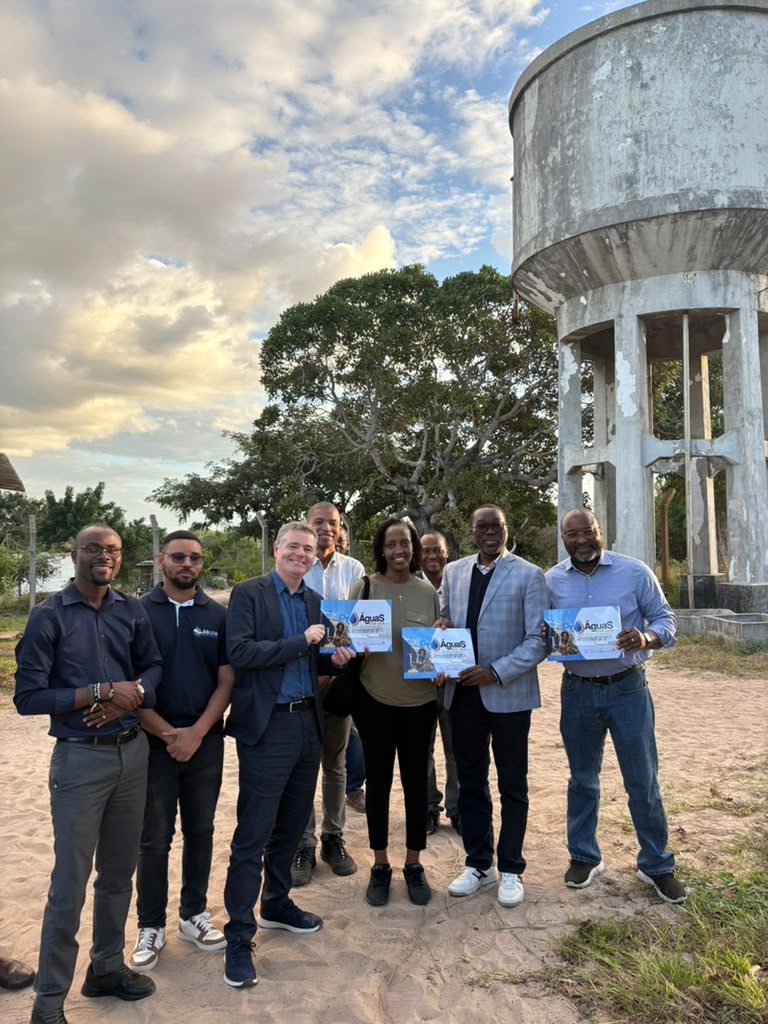 Paschald's tweet photo. But tourism depends on more than natural beauty. At Vilankulos’ water treatment plant, I saw the challenge of keeping pace with growing demand. Water, roads, energy, and strong institutions are what make tourism possible—and help turn potential into jobs. https://t.co/R3fIYimeJo