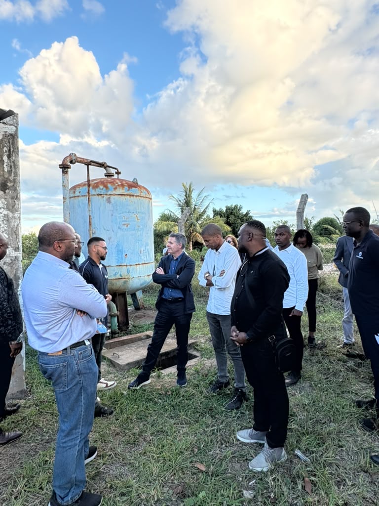 Paschald's tweet photo. But tourism depends on more than natural beauty. At Vilankulos’ water treatment plant, I saw the challenge of keeping pace with growing demand. Water, roads, energy, and strong institutions are what make tourism possible—and help turn potential into jobs. https://t.co/R3fIYimeJo