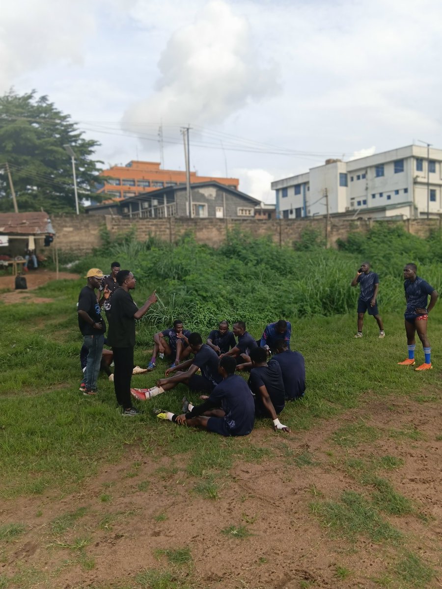 ibadan_pikin's tweet photo. Half-time between both teams.

@ibtcfc 1-1 Rooted FC.

Good game so far so good. 

@Hon_Jesugbemi https://t.co/nA2EEANkHs
