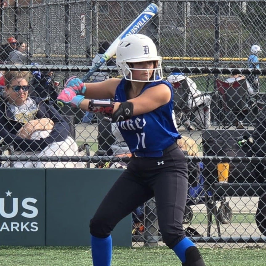 LadyDukesFields's tweet photo. Summer Roster Drop Day 6! 
Lydia Fields #17

Lydia is a 2029 from Symmes Valley High School who brings versatility and athleticism to the field as a center fielder and second baseman.
We’re excited to have Lydia representing the Lady Dukes this summer! 💙🥎 https://t.co/1BU5RU1Vzj